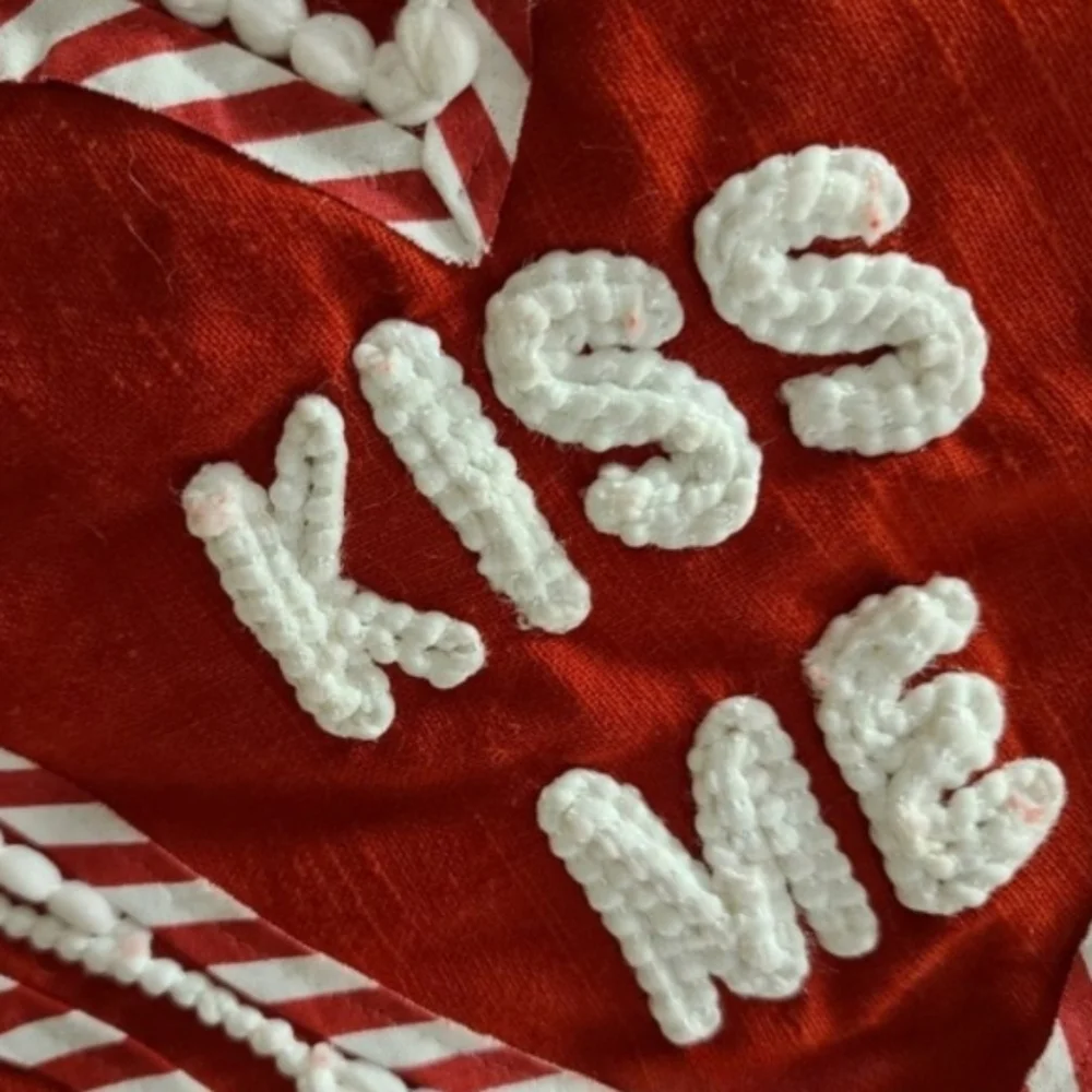 Valentines Sugar Cookie Frosting Conversation Heart Table Runner 36